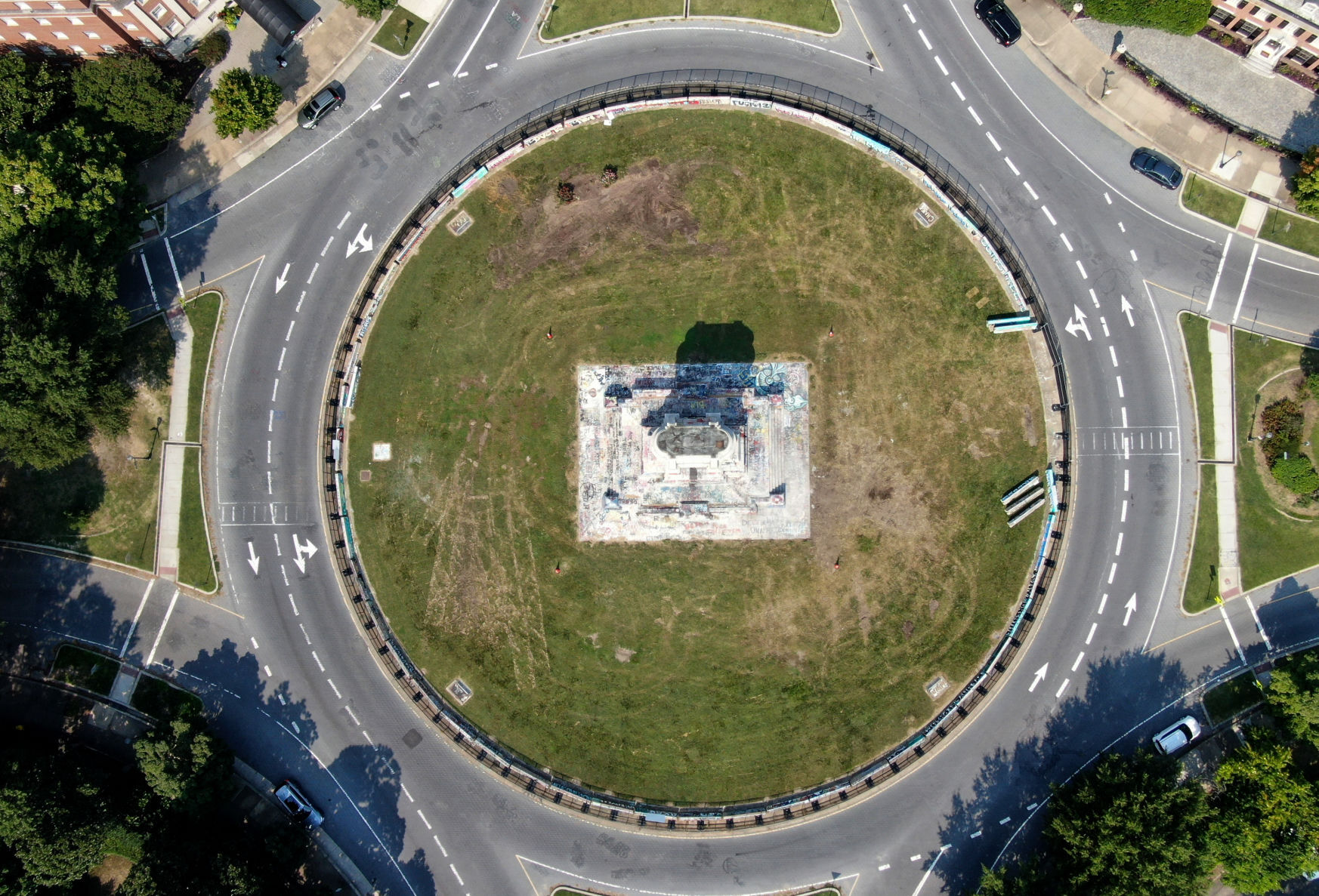 Monument Ave. without Robert E. Lee statue